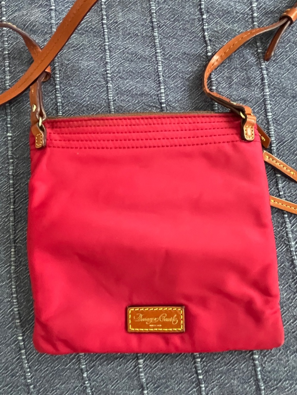 Red Dooney & Bourke nylon triple zip purse - Picture 4 of 6